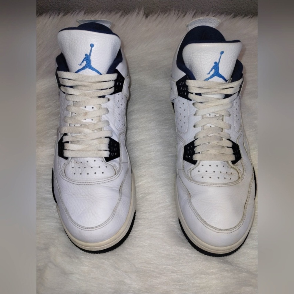 Jordan 4 Retro LS "Legend Blue"  color Blue/White size 13 - Picture 6 of 12
